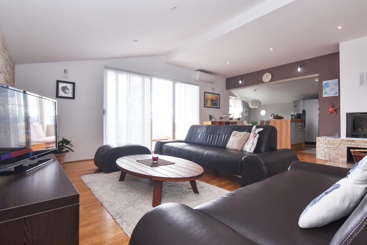 Apartment Larisa กอร์นยิ คาริน ภายนอก รูปภาพ