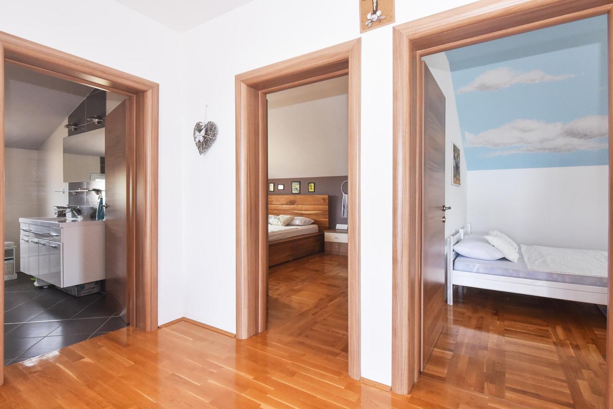 Apartment Larisa กอร์นยิ คาริน ภายนอก รูปภาพ