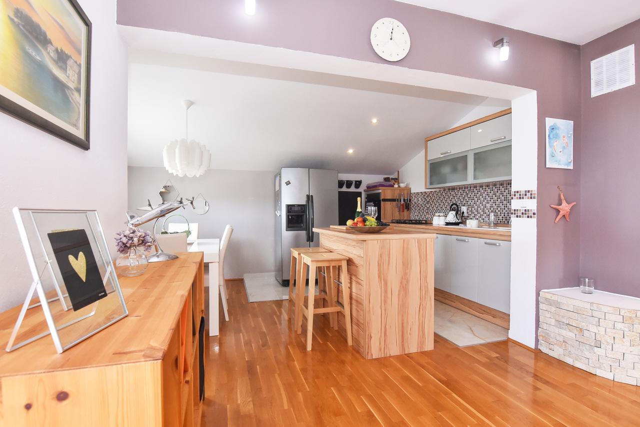 Apartment Larisa กอร์นยิ คาริน ภายนอก รูปภาพ