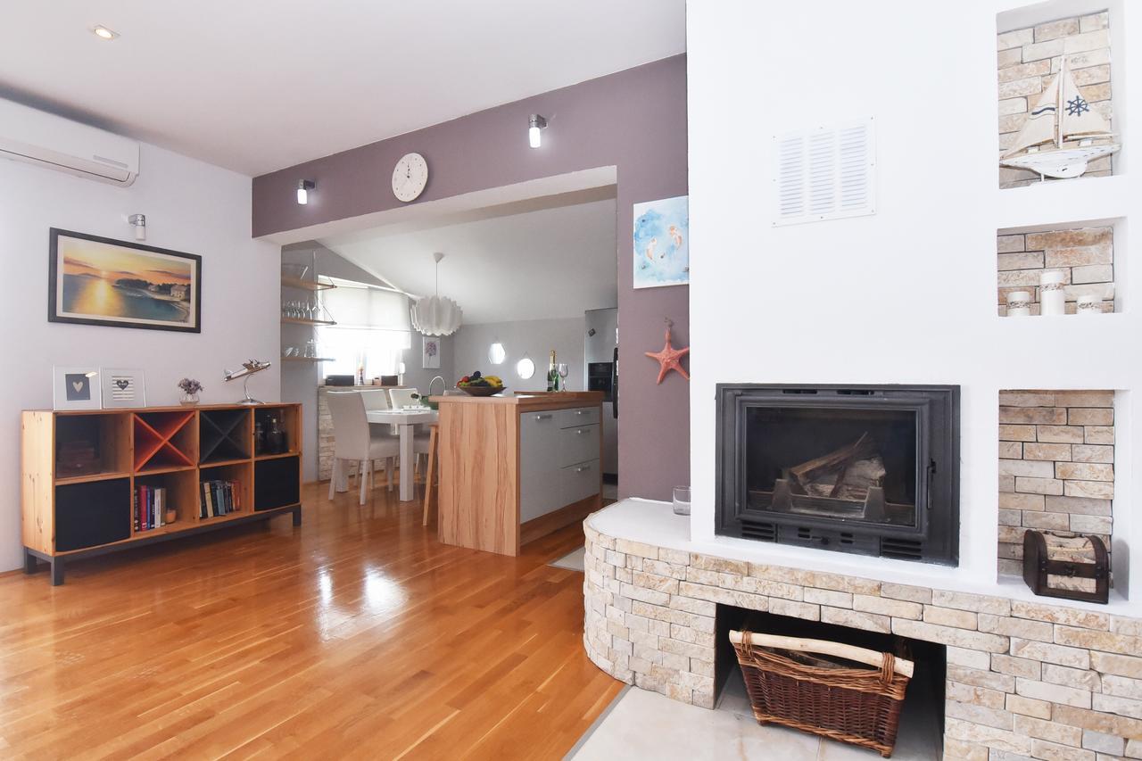 Apartment Larisa กอร์นยิ คาริน ภายนอก รูปภาพ